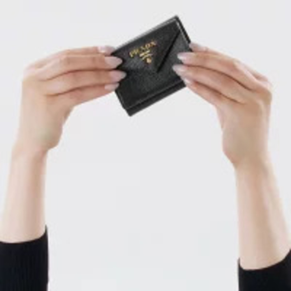 Prada Tri Move Black Vitello Wallet fold Black